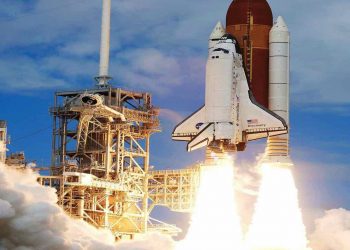 Phi thuyền vũ trụ du hành đến các hành tinh