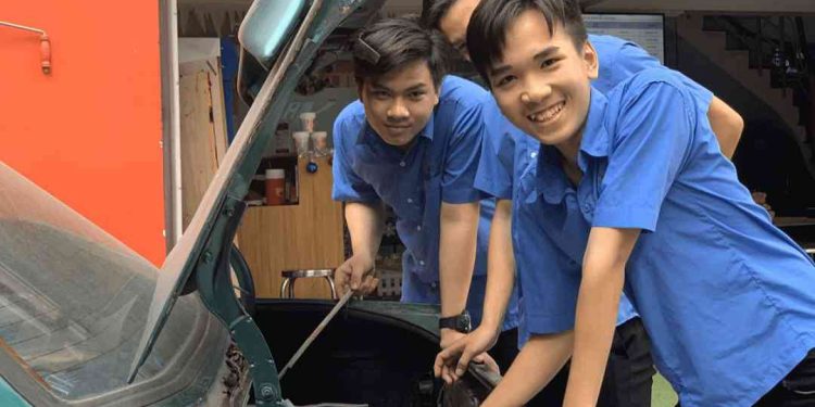 Ngành công nghệ ô tô thu hút nhiều bạn trẻ theo học
