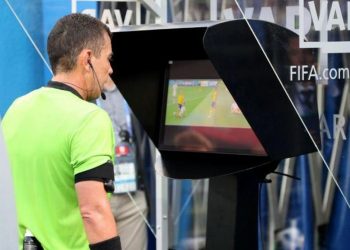 Những khó khăn mà công nghệ VAR mang đến